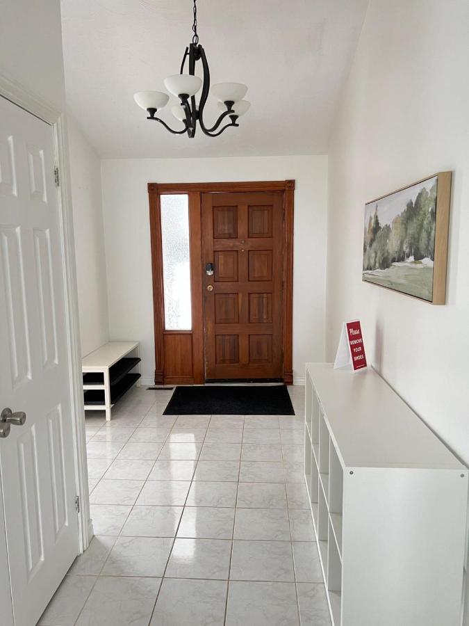 Letitia Heights !C Quiet And Modern Private Bedroom With Shared Bathroom Barrie Buitenkant foto